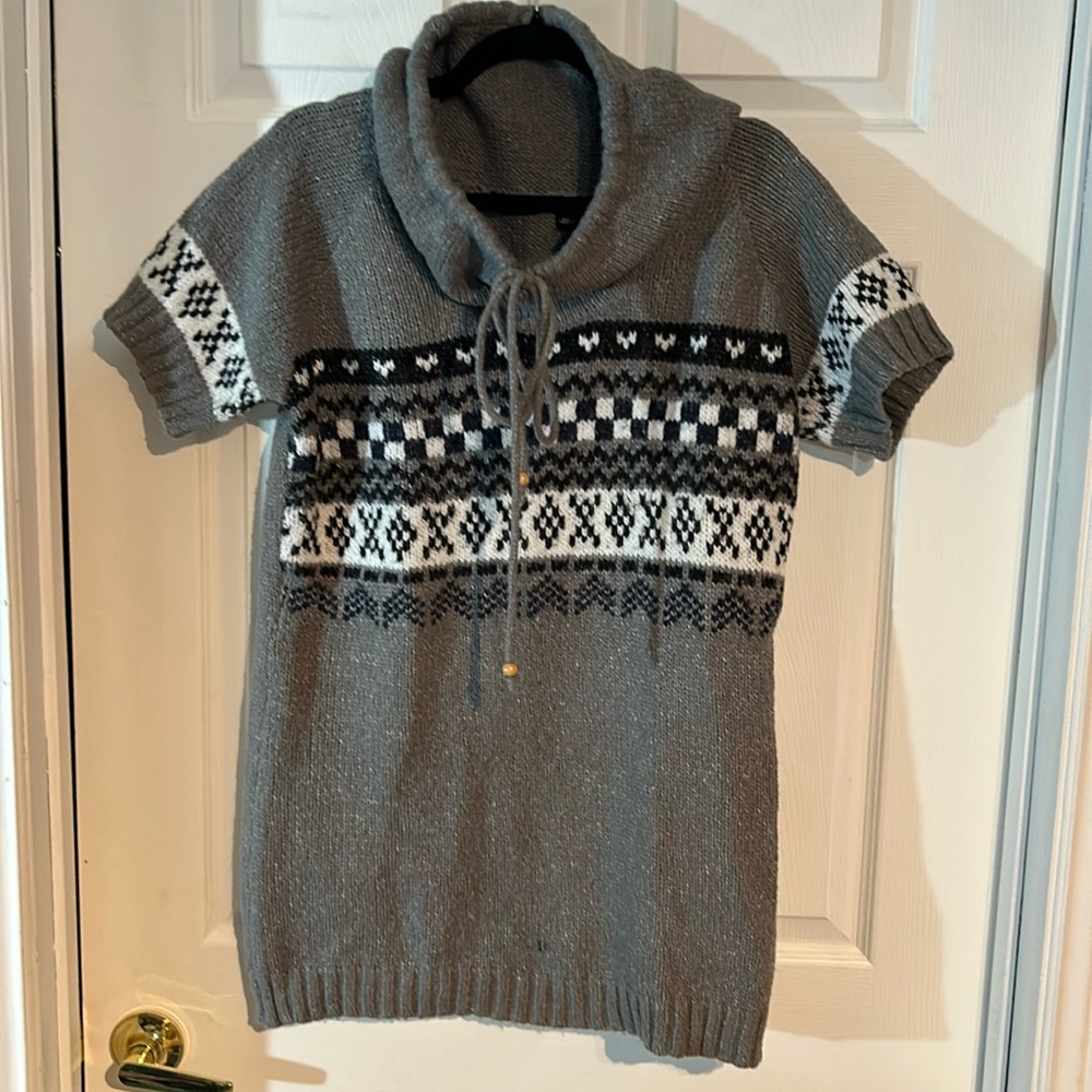 Vintage Ladies size XL short sleeve Sweater